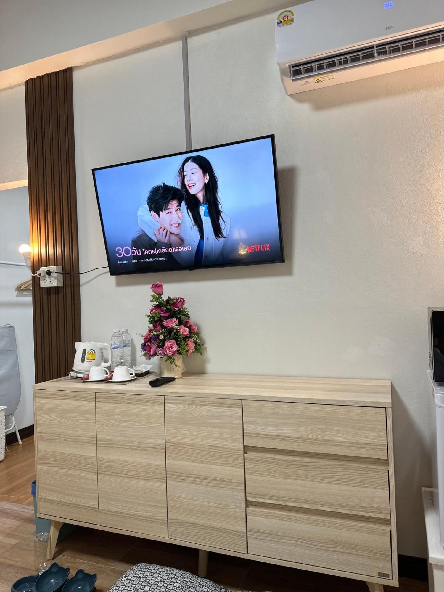 Service Apartment ห้อง102 ใจกลางเมืองใกล้แหล่งท่องเที่ยว Lampang Luaran gambar