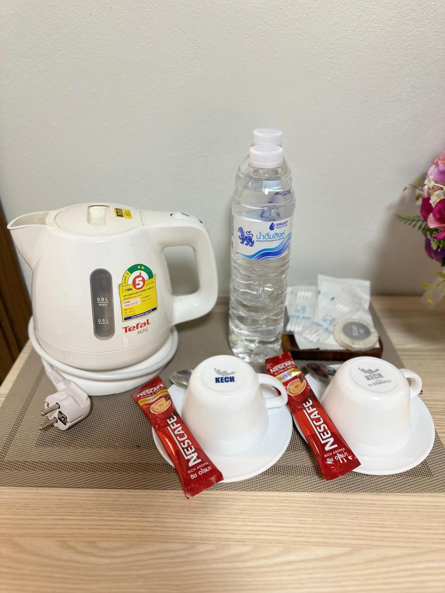 Service Apartment ห้อง102 ใจกลางเมืองใกล้แหล่งท่องเที่ยว Lampang Luaran gambar